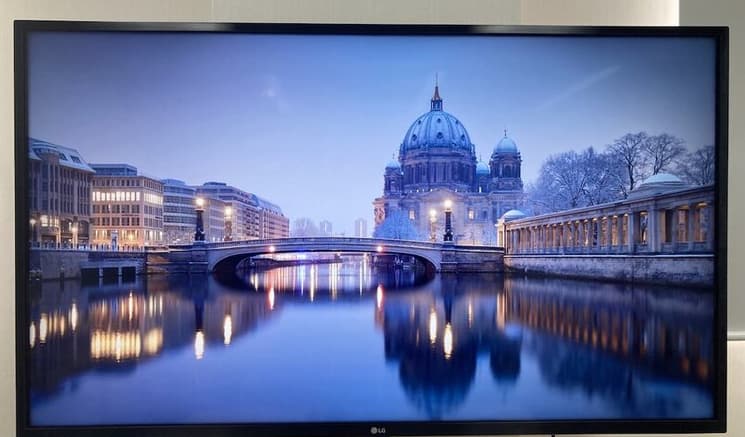 How to Change Screensaver on LG TV